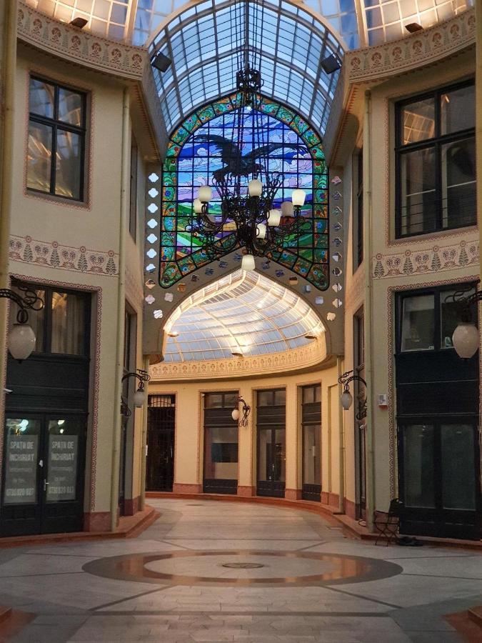 Art Nouveau Apartment Ultracentral Орадя Экстерьер фото